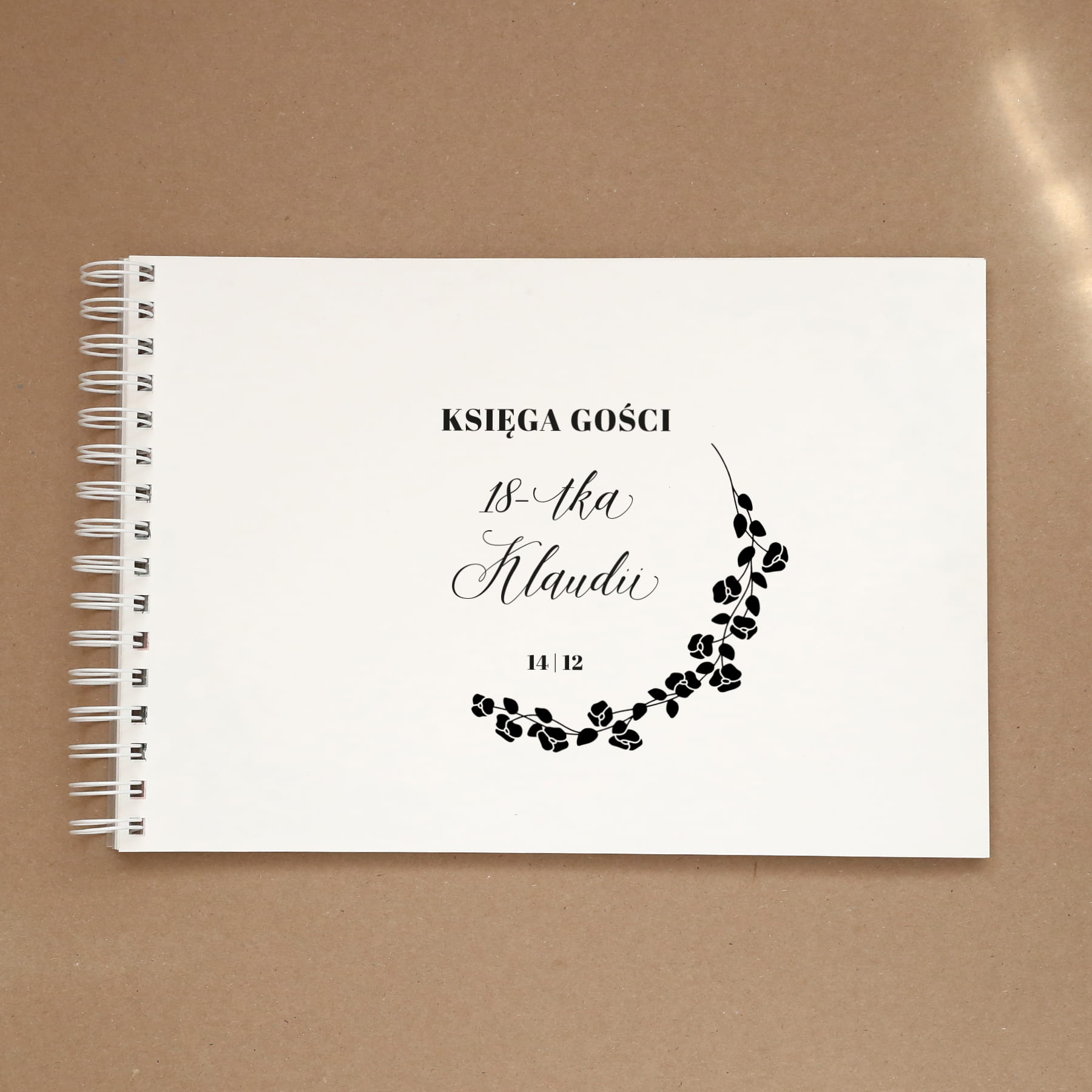 Księga gości na przyjęcie urodzinowe z delikatną gałązką