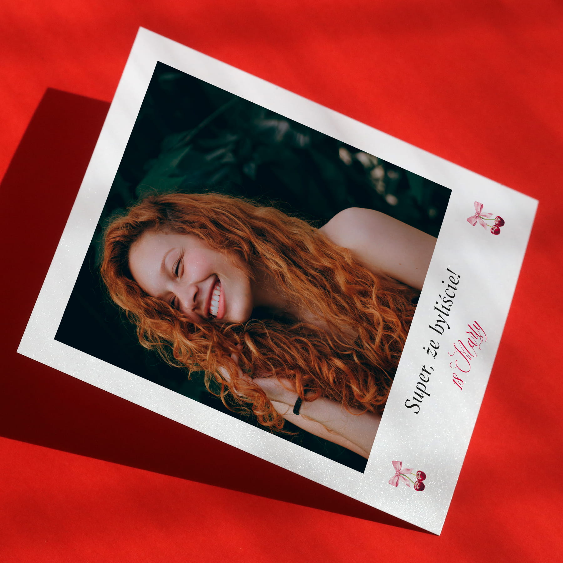 Polaroid podziękowanie dla gości - wiśnie z kokardką