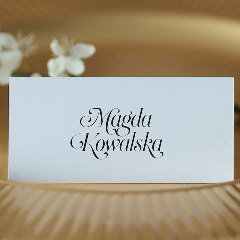 Winietki ślubne z elegancką czcionką