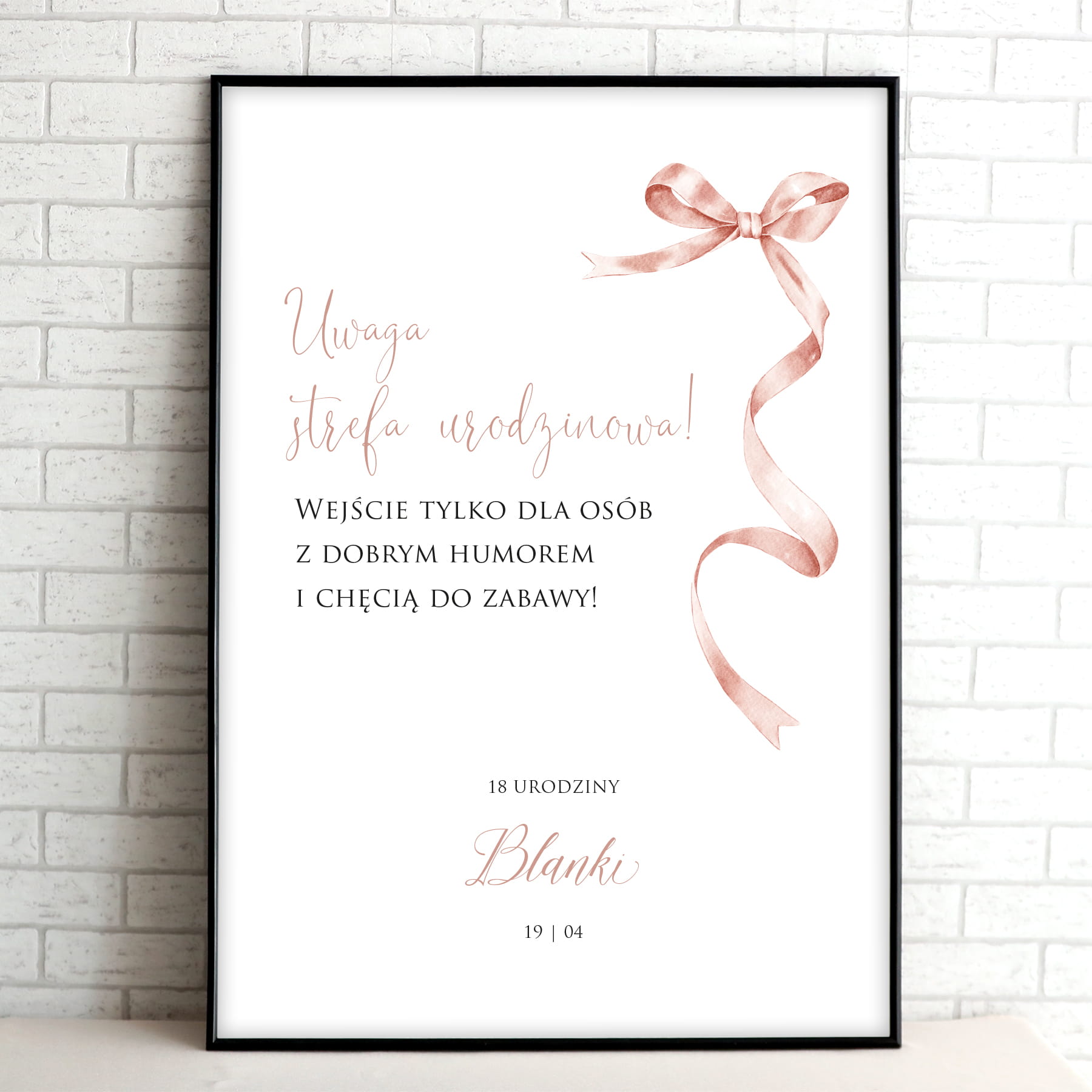 Tablice powitalne na przyjęcie urodzinowe z różową kokardką