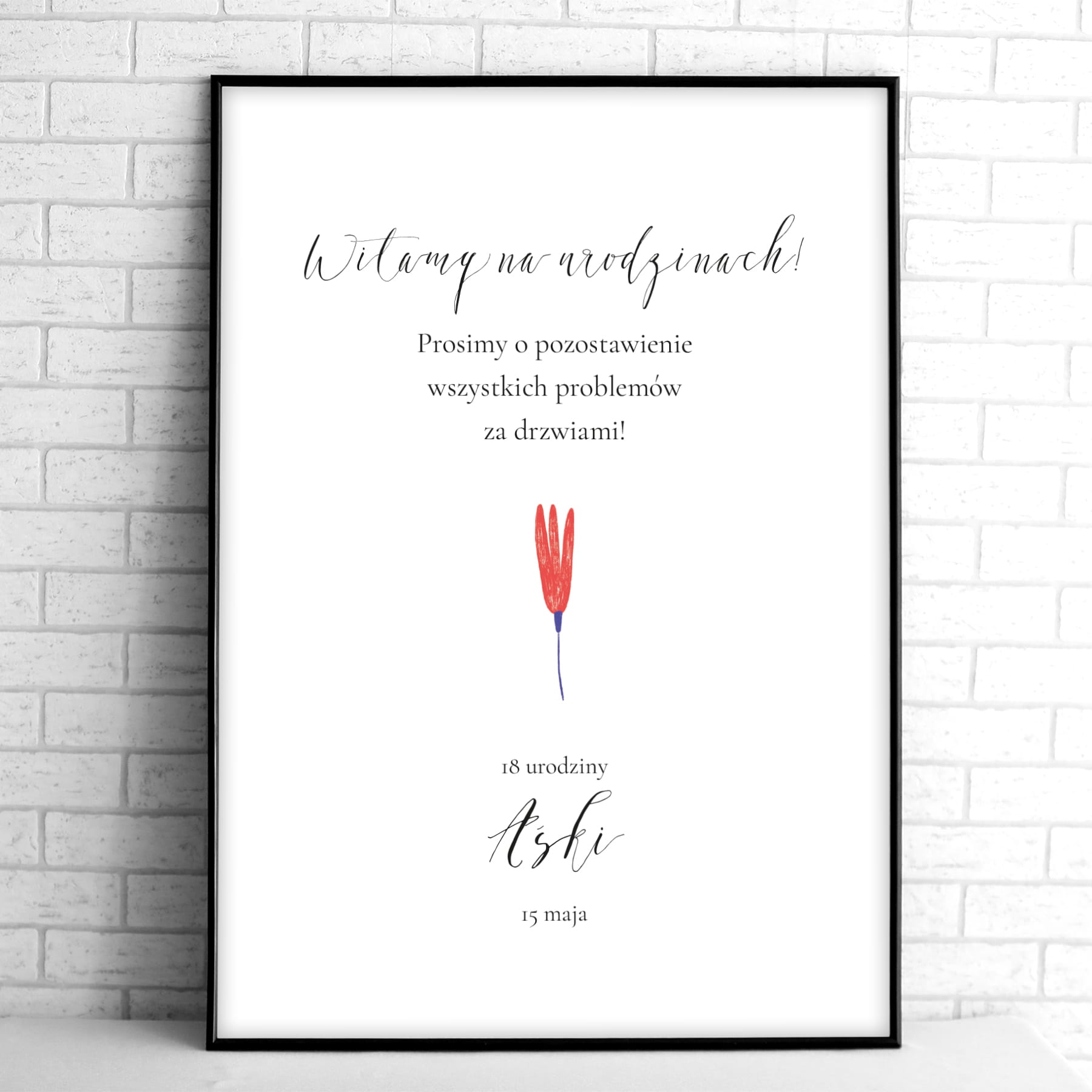 Tablice powitalne na przyjęcie urodzinowe z czerwonym kwiatuszkiem